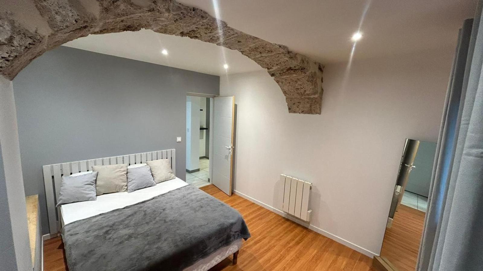 Appartement Paisible Entre Terre Et Mer Cabrieres  Exteriér fotografie